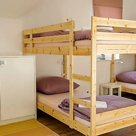 Girls Otel 2*